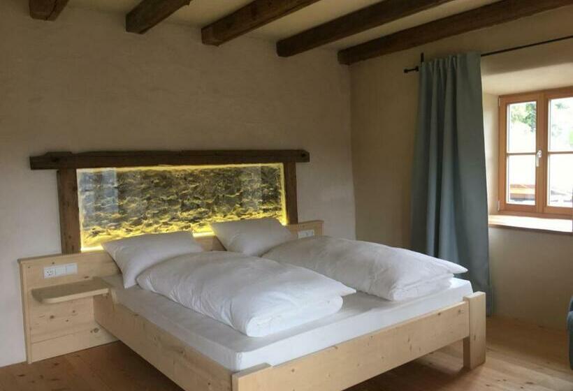 مبيت وإفطار Knappnhof