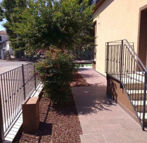 住宿加早餐  La Casina