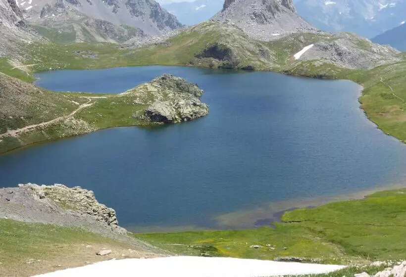 ベッドアンドブレックファースト Montagne Attitude