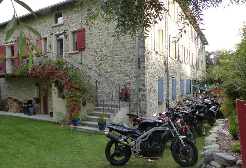 تختخواب و صبحانه Montagne Attitude