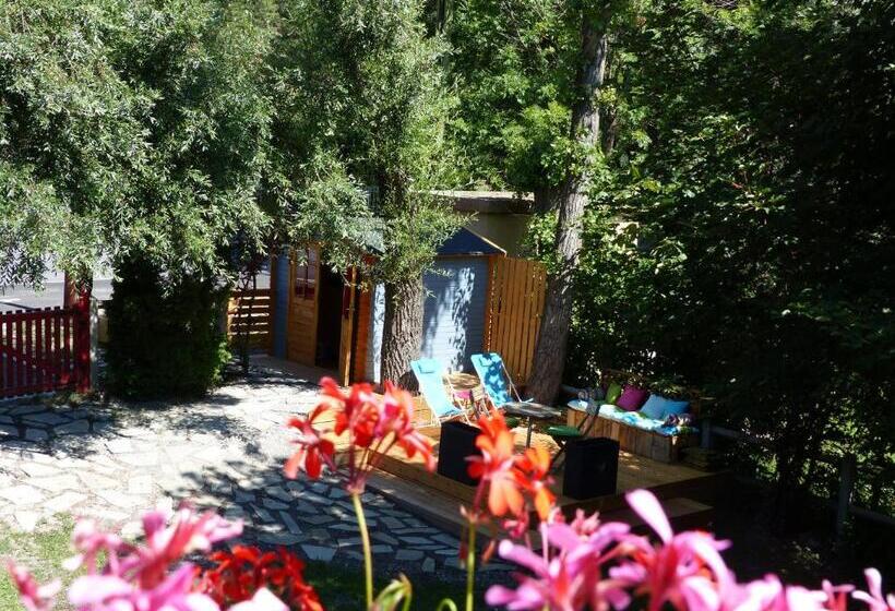 تختخواب و صبحانه Montagne Attitude