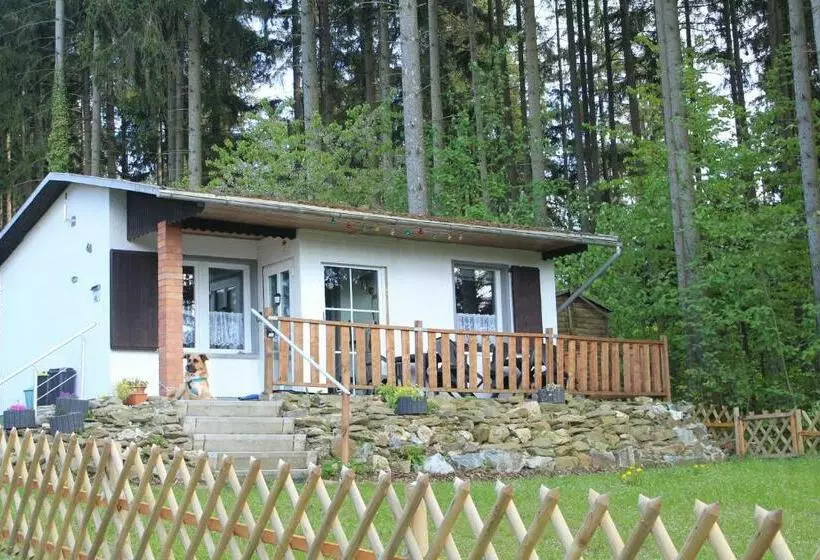 Aamiaismajoitus (B&B) Zum Seehörnchen Haus Fuchs