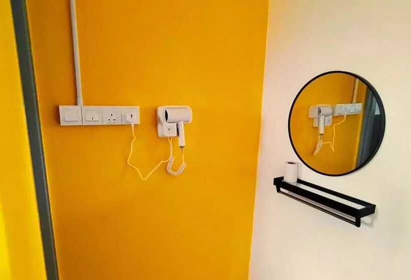 Kapselihotelli The Cocoon Capsule