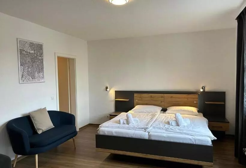 Hotelli Riverside Airport