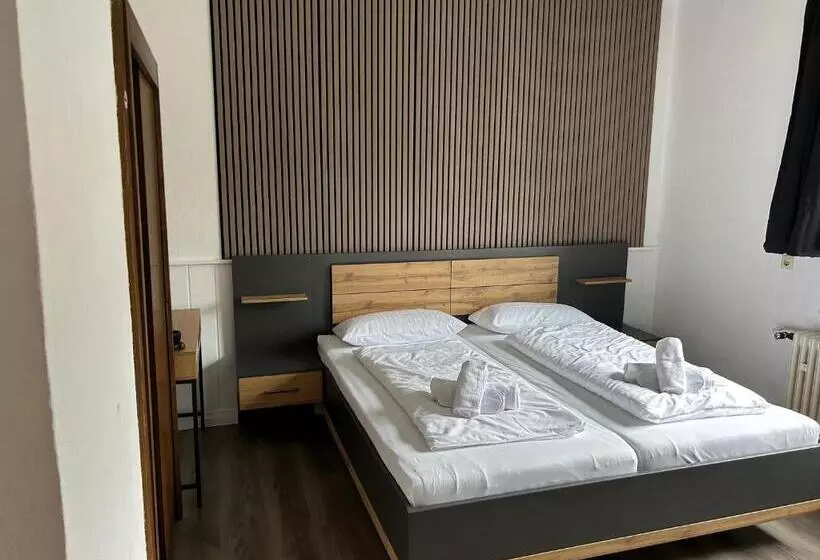 Hotelli Riverside Airport