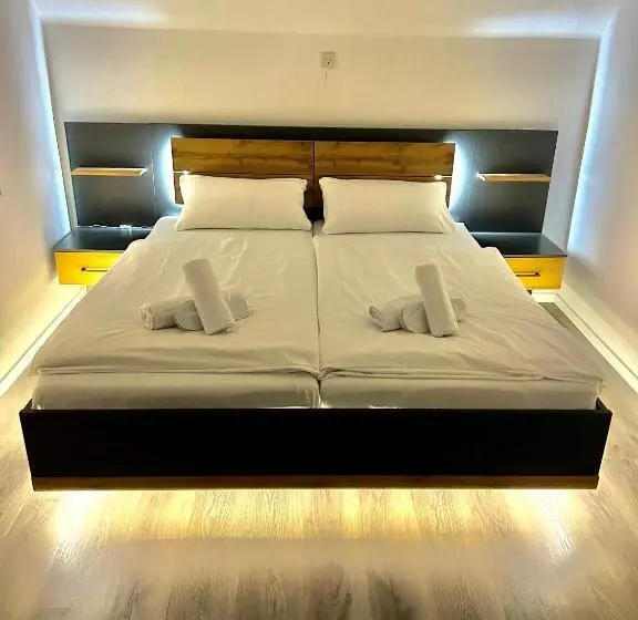 Hotelli Riverside Airport