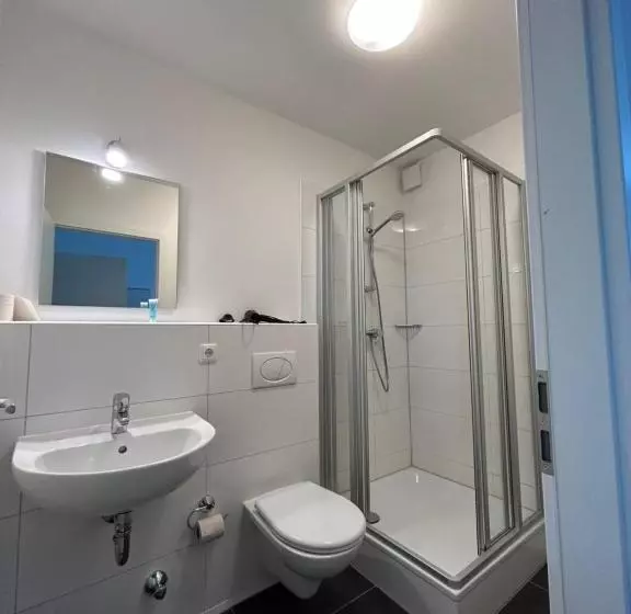 Hotelli Riverside Airport