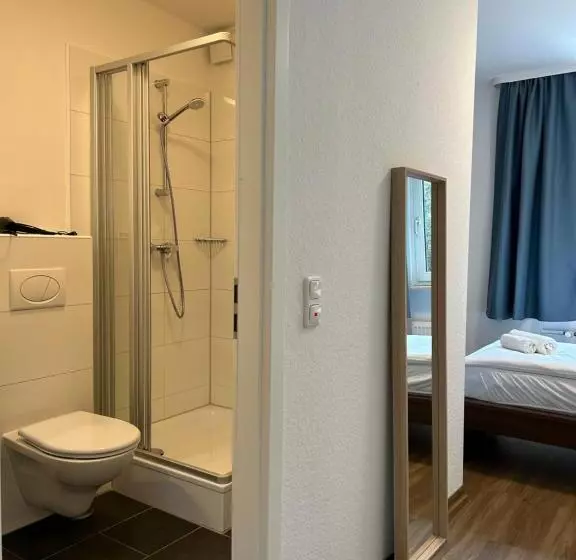 Hotelli Riverside Airport