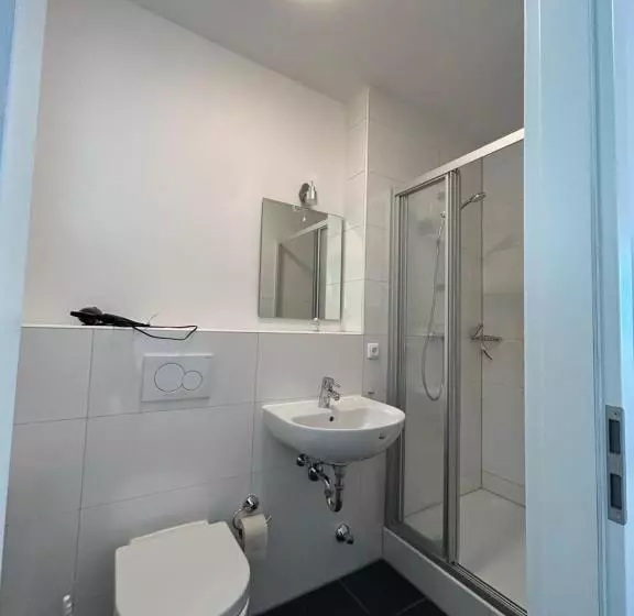 Hotelli Riverside Airport