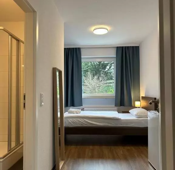 Hotelli Riverside Airport