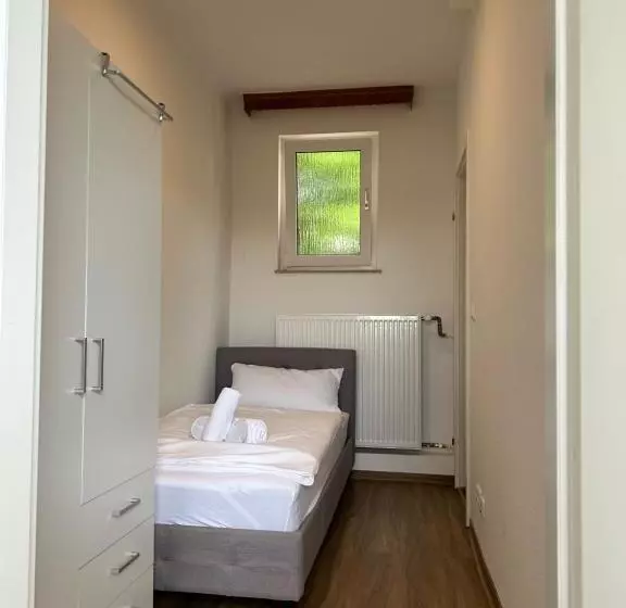 Hotelli Riverside Airport