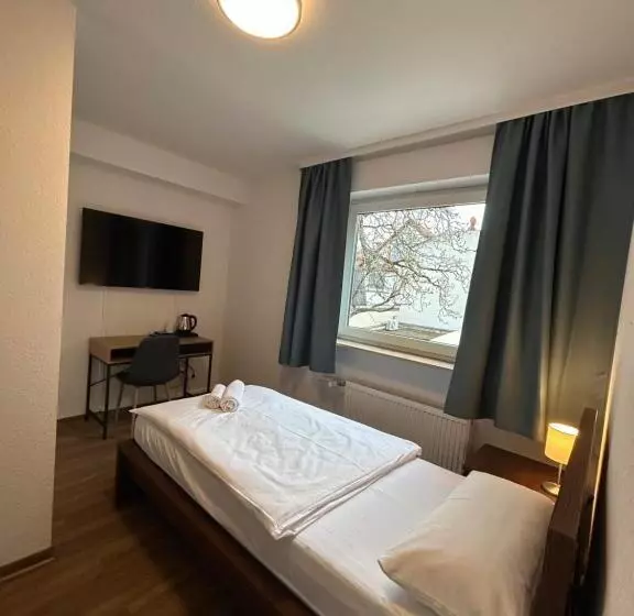 Hotelli Riverside Airport