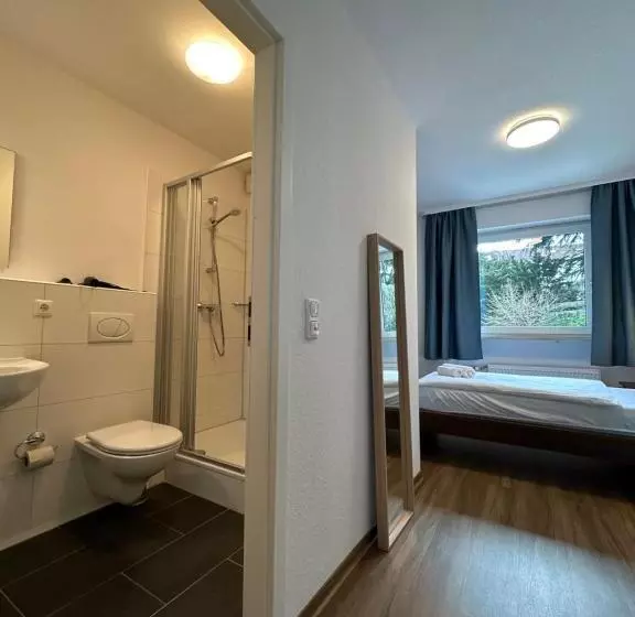 Hotelli Riverside Airport