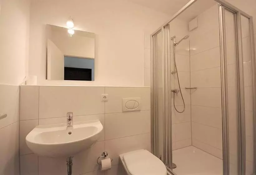 Hotelli Riverside Airport