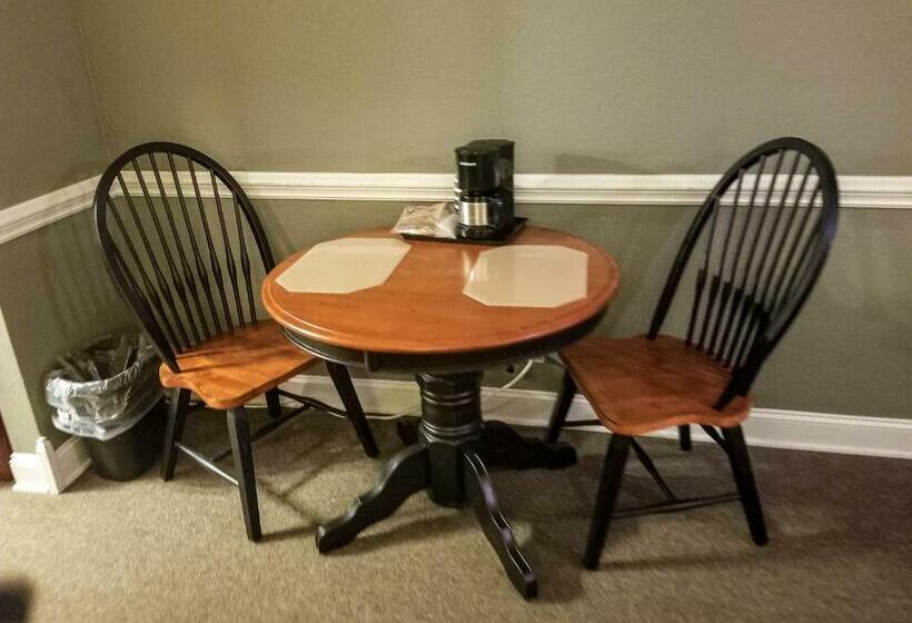 فندق على الطريق Lily Pad Suites