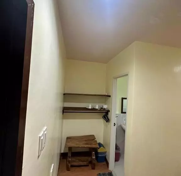 ペンション Edgar S Guest House