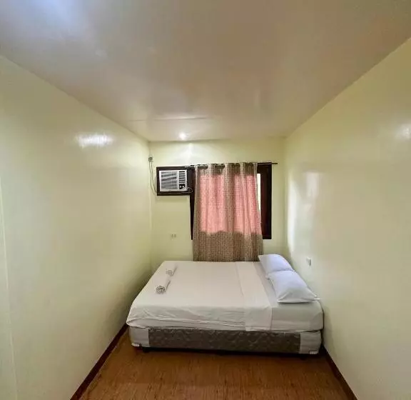 ペンション Edgar S Guest House
