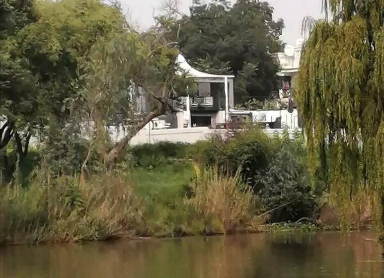 Majatalo The Place Guesthouse Parys