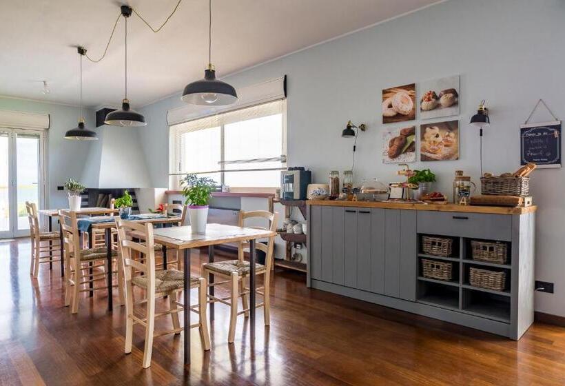 تختخواب و صبحانه A Casa Di Alberto