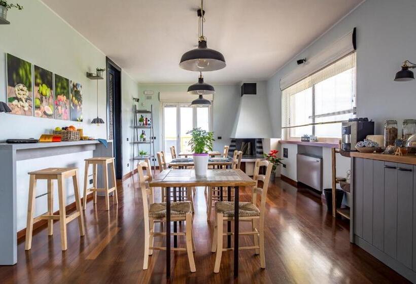 تختخواب و صبحانه A Casa Di Alberto