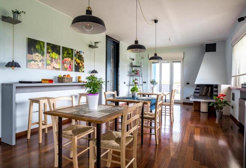 تختخواب و صبحانه A Casa Di Alberto