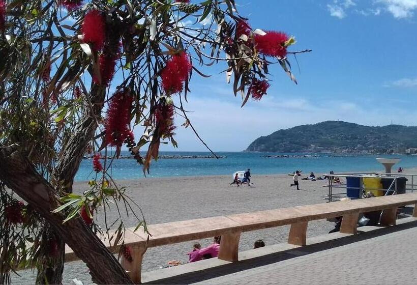 ベッドアンドブレックファースト Il Girasole ...at Andorus  House