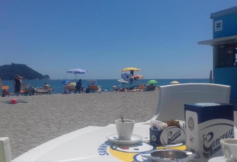 ベッドアンドブレックファースト Il Girasole ...at Andorus  House