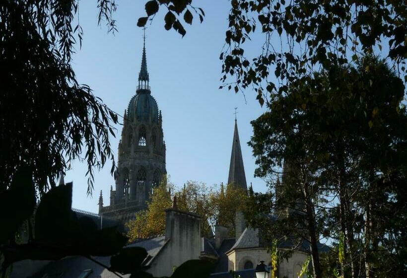 تختخواب و صبحانه Le Petit Grenier