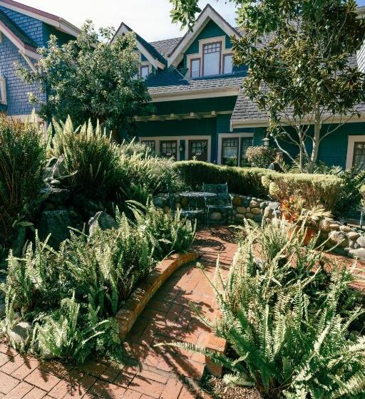 Bed and Breakfast The Old St Angela Inn