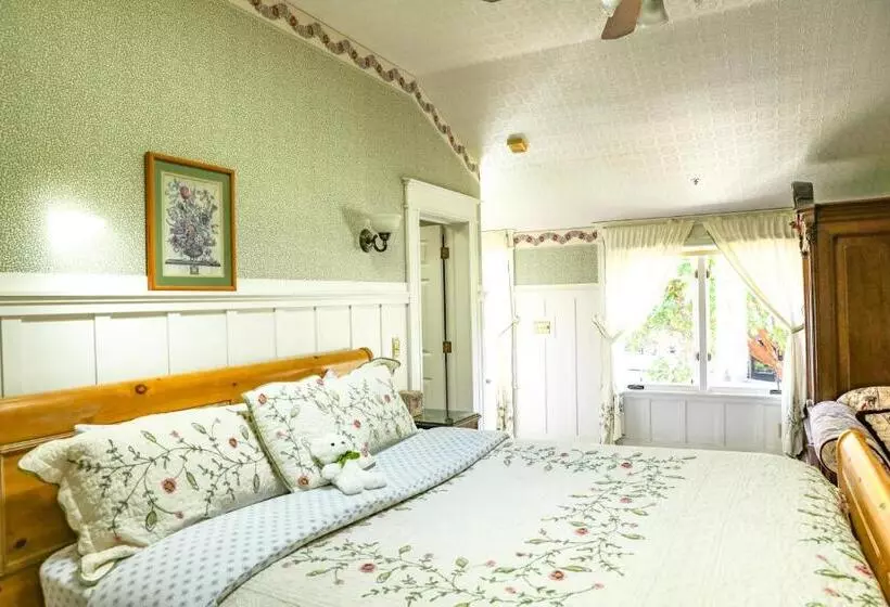 Aamiaismajoitus (B&B) The Old St Angela Inn