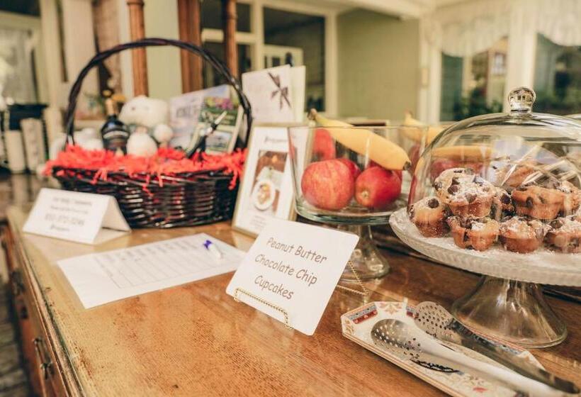 Bed and Breakfast The Old St Angela Inn