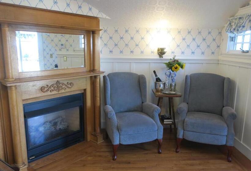 Bed and Breakfast The Old St Angela Inn