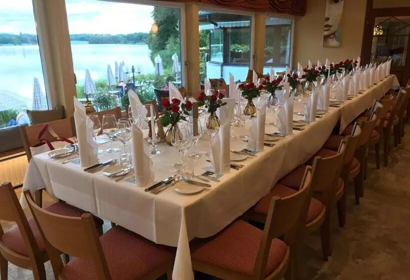 ホテル Fischerklause Am Lutjensee