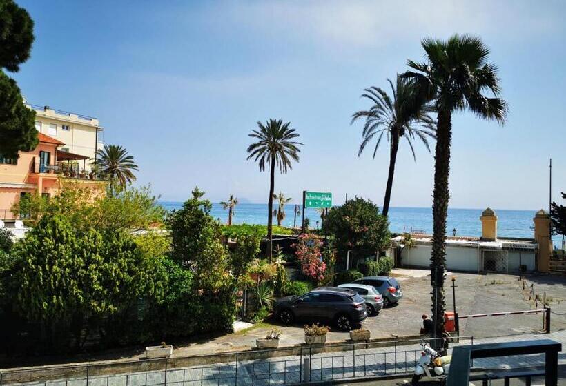 פנסיון Affittacamere Montecarlo