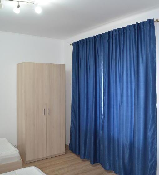 پانسیون Ermar