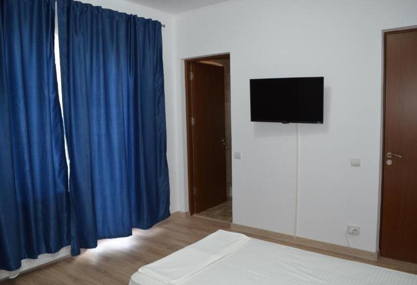 پانسیون Ermar