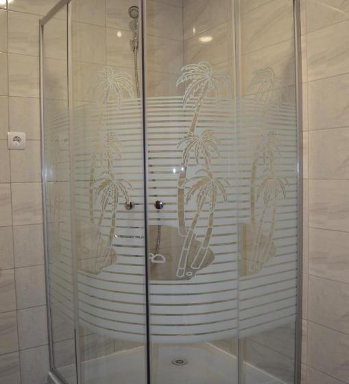 پانسیون Ermar