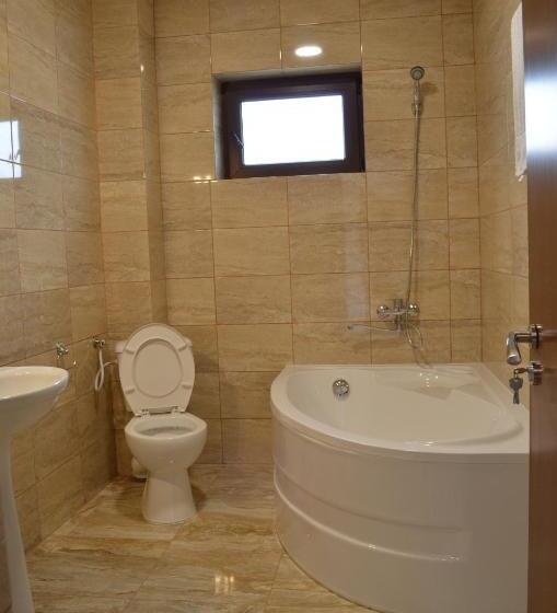 پانسیون Ermar