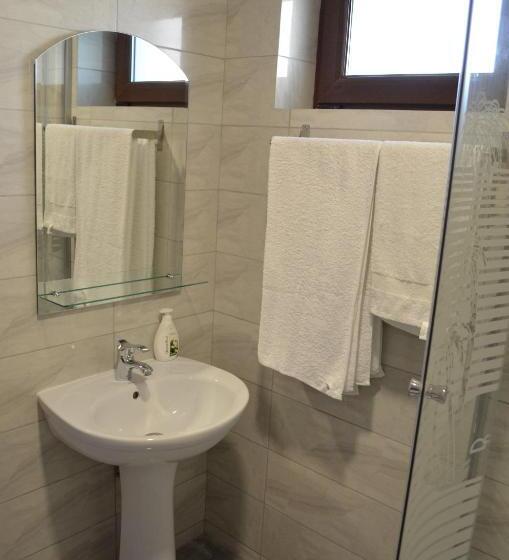 پانسیون Ermar