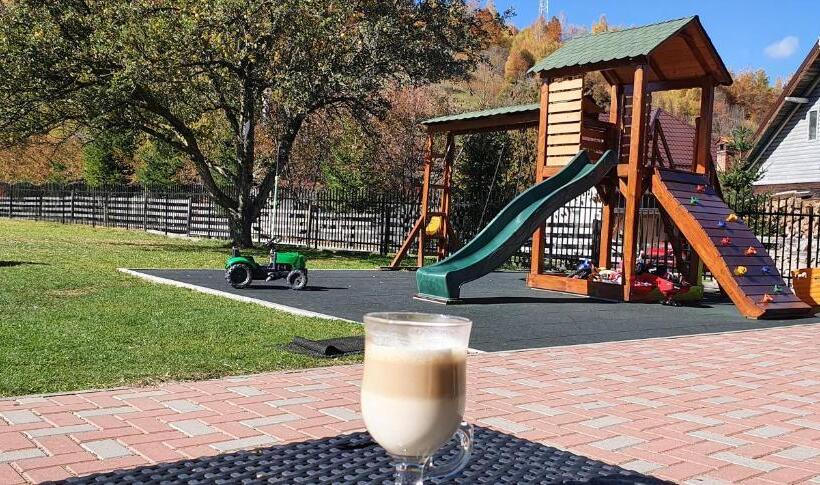 پانسیون Happy Times