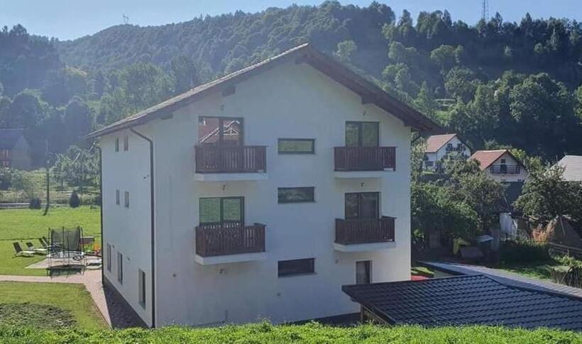 پانسیون Happy Times