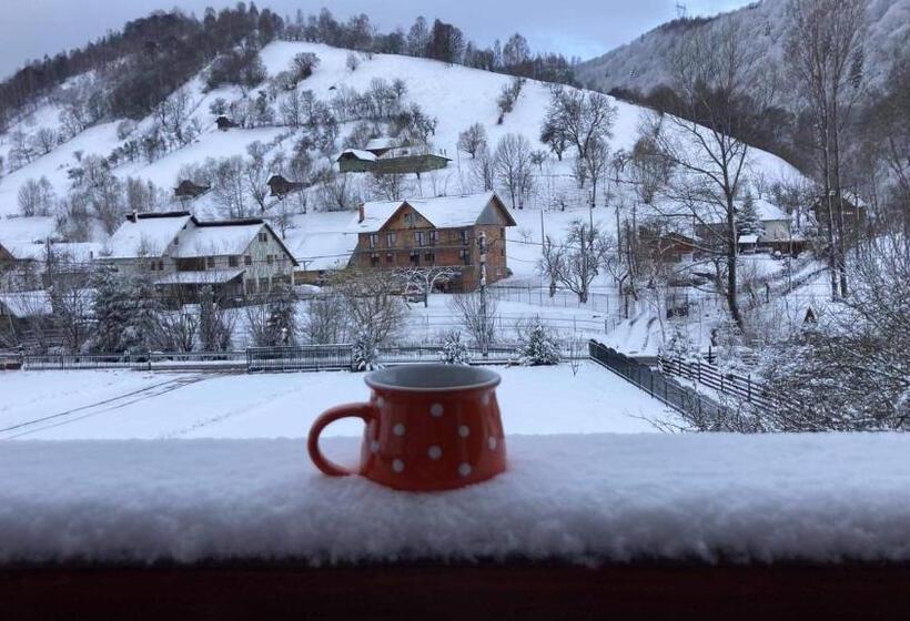 پانسیون Happy Times