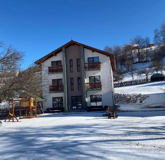 پانسیون Happy Times