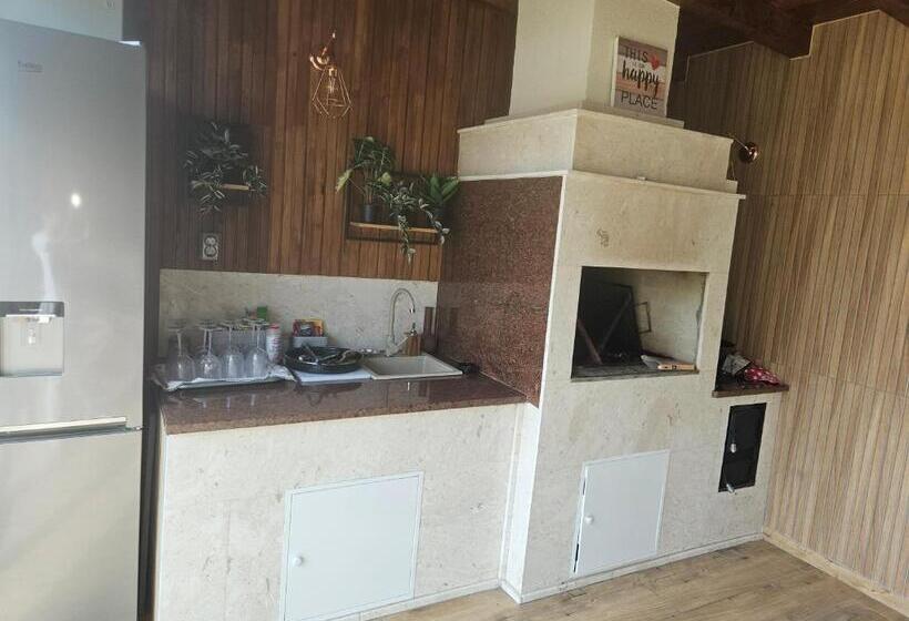 پانسیون Happy Times