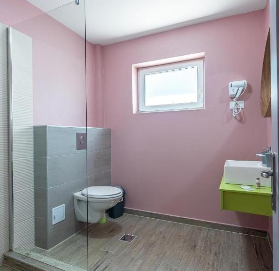 پانسیون Happy Times