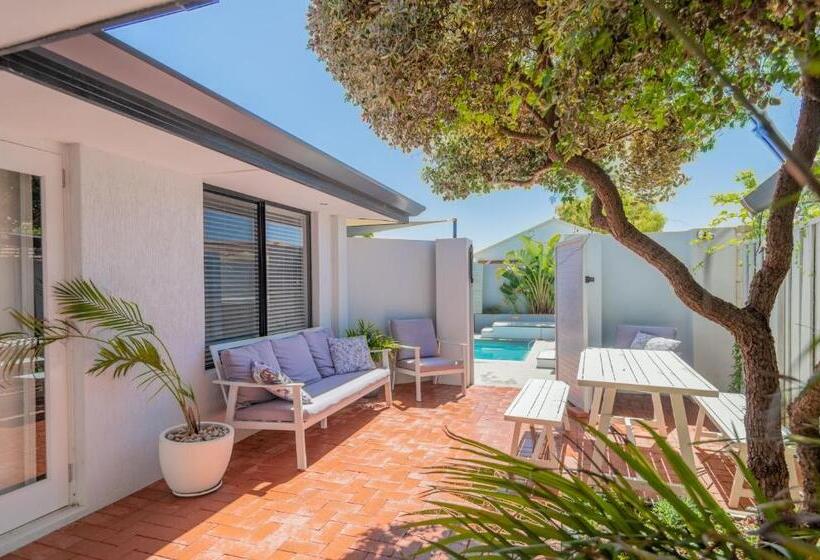 פנסיון Mindarie Retreat