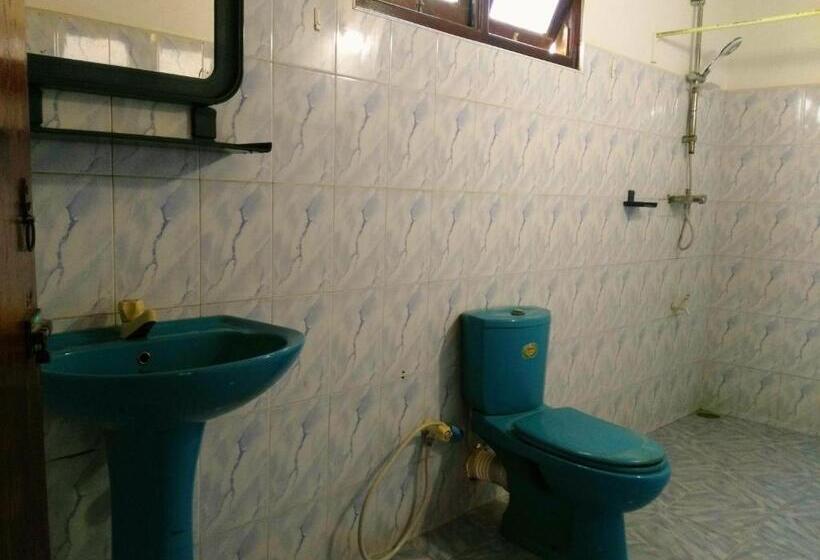 פנסיון Sunnys Beach Guest House