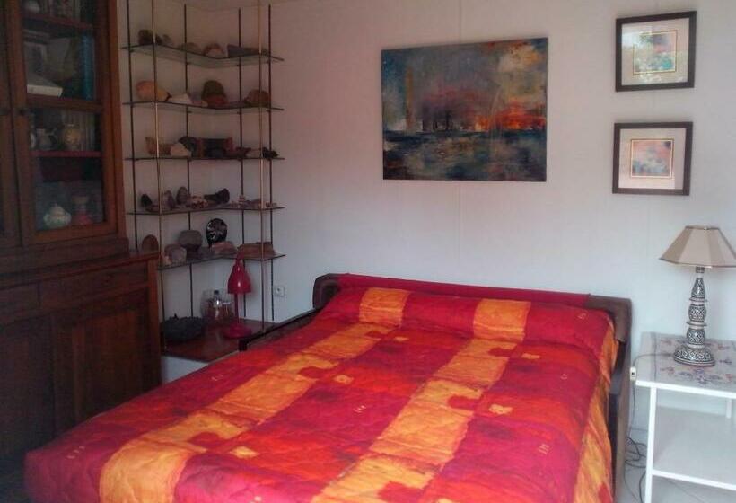 تختخواب و صبحانه Chambres D Hôtes Issy Paris