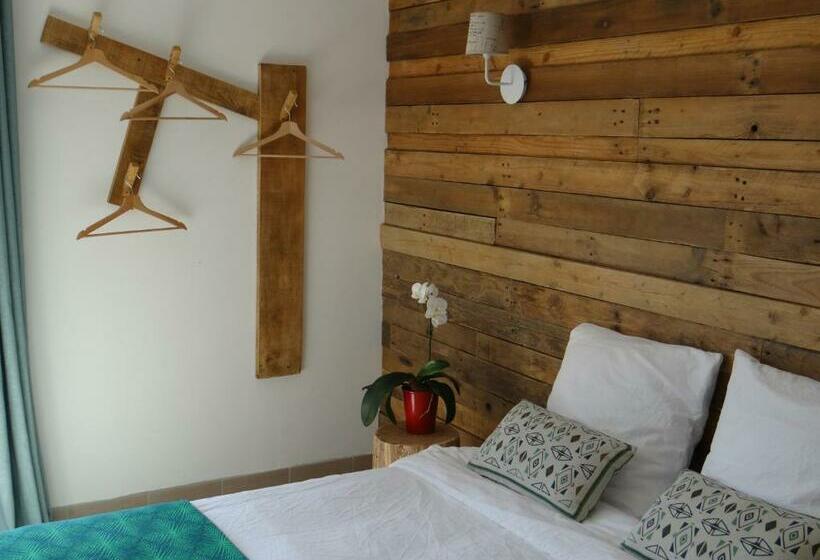 住宿加早餐  Chambres D Hôtes Les Marguerites