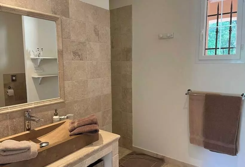 Aamiaismajoitus (B&B) Domaine Le Mas Sans Soucis